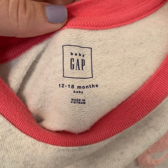 18-24 month Gap romper - Picture 3 of 3